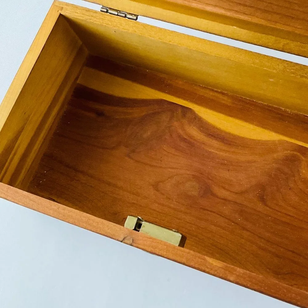 VINTAGE LANE Jewelry Box Signed by Dayton's EUC - Picture 5 of 7